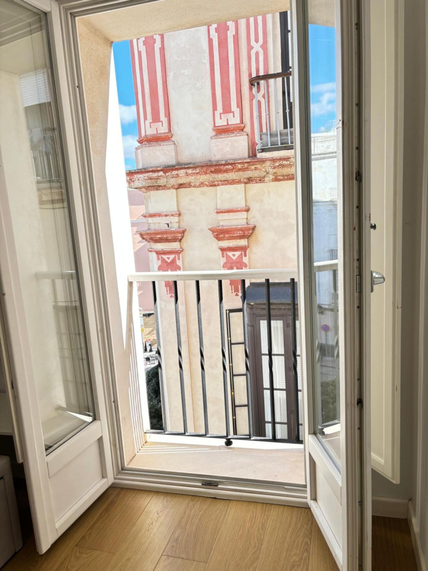 Luminoso Apartamento En El Centro De Cádiz Exterior photo